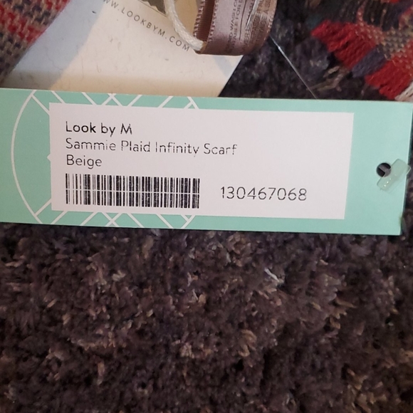 Scarf - Picture 2 of 3